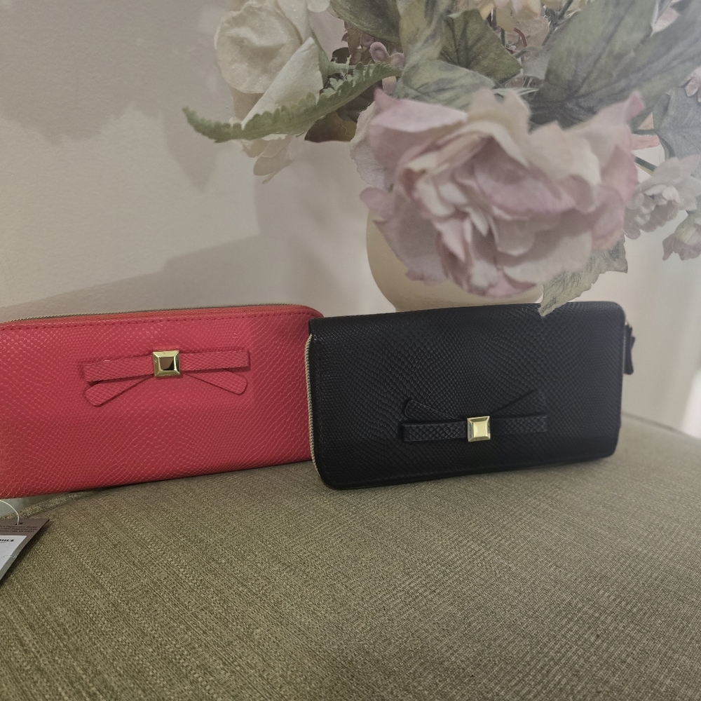 NWT. 2 Apt 9, zip around wallets
